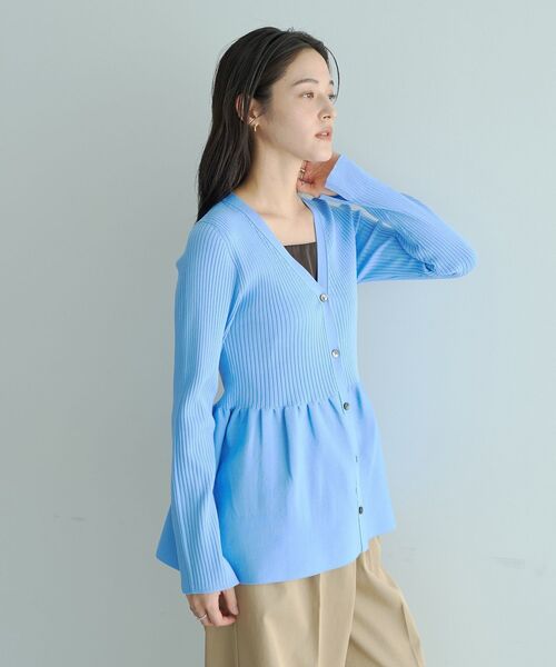 YECCA VECCA（イェッカヴェッカ）の「ペプラムカーディガン（カーディガン/ボレロ・レディース・ベージュ/ネイビー/ブルー・FREE）」の22枚目の写真
