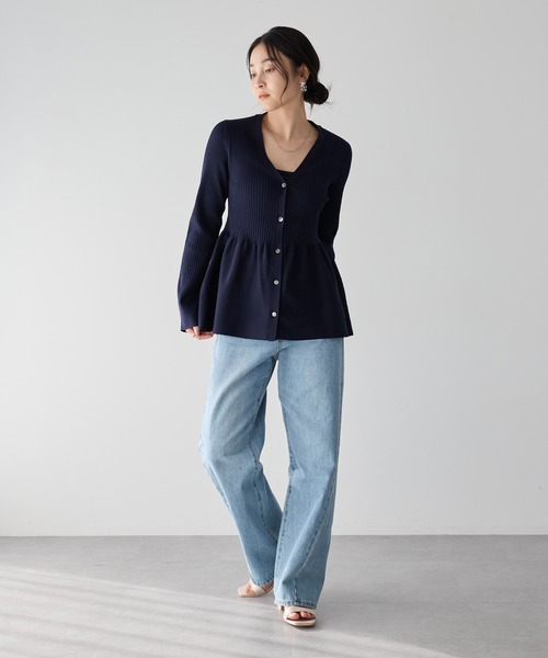 YECCA VECCA（イェッカヴェッカ）の「ペプラムカーディガン（カーディガン/ボレロ・レディース・ベージュ/ネイビー/ブルー・FREE）」の9枚目の写真