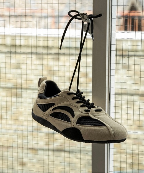 lawgy（ラウジー）の「mesh different material flat sneaker / メッシュディファレントマテリアルフラットスニーカー（スニーカー・レディース・ベージュ/ブラック・SMALL/MEDIUM/LARGE）」の11枚目の写真