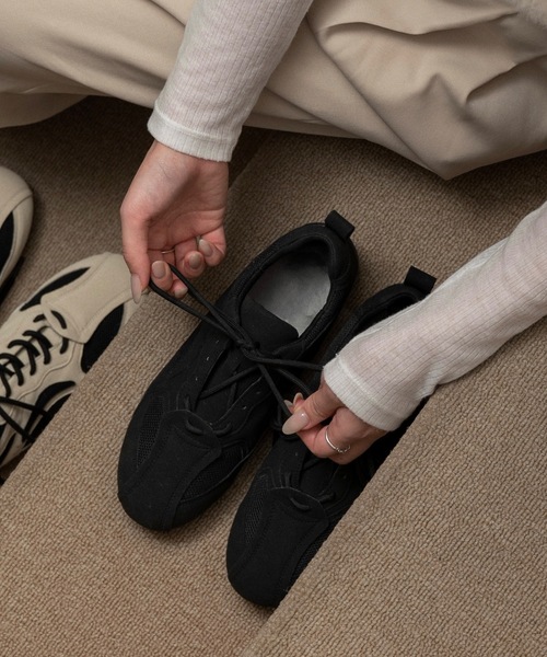 lawgy（ラウジー）の「mesh different material flat sneaker / メッシュディファレントマテリアルフラットスニーカー（スニーカー・レディース・ベージュ/ブラック・SMALL/MEDIUM/LARGE）」の18枚目の写真