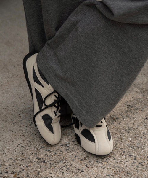 lawgy（ラウジー）の「mesh different material flat sneaker / メッシュディファレントマテリアルフラットスニーカー（スニーカー・レディース・ベージュ/ブラック・SMALL/MEDIUM/LARGE）」の10枚目の写真