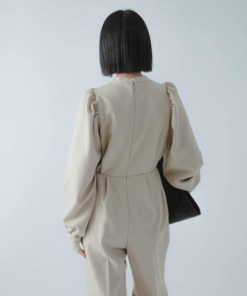 SENSE OF PLACE by URBAN RESEARCH(センスオブプレイスバイアーバンリサーチ)の「『撥水/防花粉』SKINProofパフショルダーオールインワン(つなぎ/オールインワン・レディース・ベージュ/ブラック・SMALL/MEDIUM)」の15枚目の写真