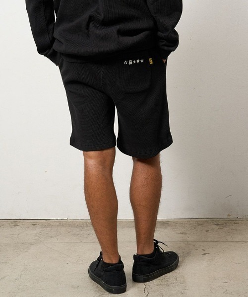 STUD MUFFIN(スタッドマフィン)の「STUD MUFFIN/スタッドマフィン/コットンワッフル ペイズリーサガラショートパンツ/614-06288(その他パンツ・メンズ・ブラック/ホワイト・2/3)」の6枚目の写真