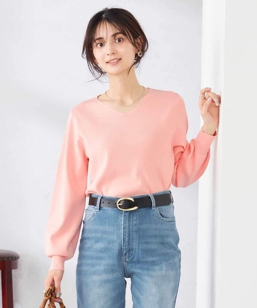 a.v.v(アーヴェヴェ)の「【WEB限定/洗える/UVカット】Vネックパフスリーブニット(ニット/セーター・レディース・ネイビー/ダークインディゴブルー/ライトピンク・40/38/42/36)」の13枚目の写真