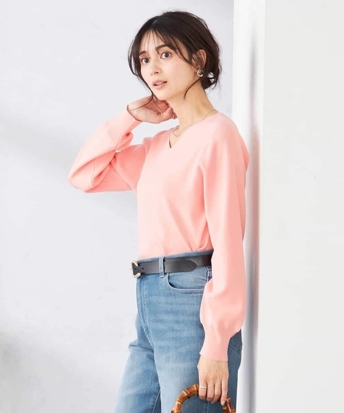 a.v.v(アーヴェヴェ)の「【WEB限定/洗える/UVカット】Vネックパフスリーブニット(ニット/セーター・レディース・ネイビー/ダークインディゴブルー/ライトピンク・40/38/42/36)」の15枚目の写真
