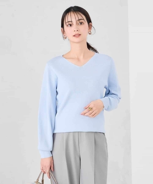 a.v.v(アーヴェヴェ)の「【WEB限定/洗える/UVカット】Vネックパフスリーブニット(ニット/セーター・レディース・ネイビー/ダークインディゴブルー/ライトピンク・40/38/42/36)」の22枚目の写真