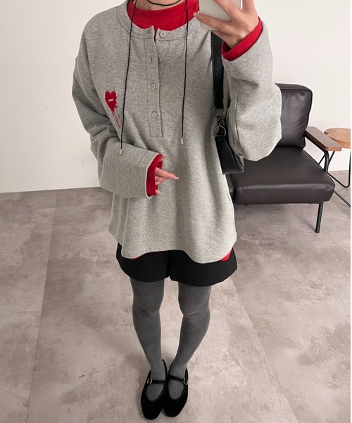 ONCILY(オンシェリー)の「HEART LOGO HENLEY NECK LAYERED SET / ハートロゴヘンリーレイヤードセット(Tシャツ/カットソー・メンズ・ネイビー/ブラック/ブラック系その他/杢グレー/ブラック系その他2/ブラウン/ブラック系その他3/ブルー系その他・SMALL/MEDIUM/LARGE)」の11枚目の写真