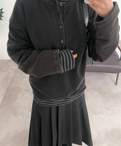 ONCILY(オンシェリー)の「HEART LOGO HENLEY NECK LAYERED SET / ハートロゴヘンリーレイヤードセット(Tシャツ/カットソー・メンズ・ネイビー/ブラック/ブラック系その他/杢グレー/ブラック系その他2/ブラウン/ブラック系その他3/ブルー系その他・SMALL/MEDIUM/LARGE)」の14枚目の写真