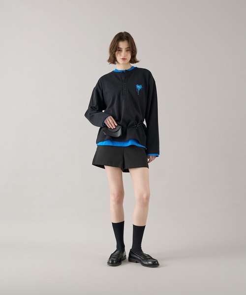 ONCILY(オンシェリー)の「HEART LOGO HENLEY NECK LAYERED SET / ハートロゴヘンリーレイヤードセット(Tシャツ/カットソー・メンズ・ネイビー/ブラック/ブラック系その他/杢グレー/ブラック系その他2/ブラウン/ブラック系その他3/ブルー系その他・SMALL/MEDIUM/LARGE)」の22枚目の写真