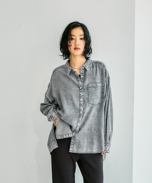 LEPSIM（レプシィム）の「AIRデニム長袖シャツ　639492（シャツ/ブラウス・レディース・グレー/ライトブルー/ブルー・FREE）」の13枚目の写真