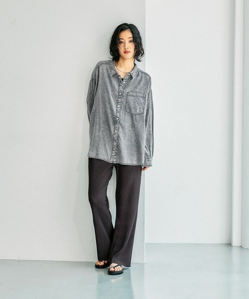 LEPSIM（レプシィム）の「AIRデニム長袖シャツ　639492（シャツ/ブラウス・レディース・グレー/ライトブルー/ブルー・FREE）」の18枚目の写真
