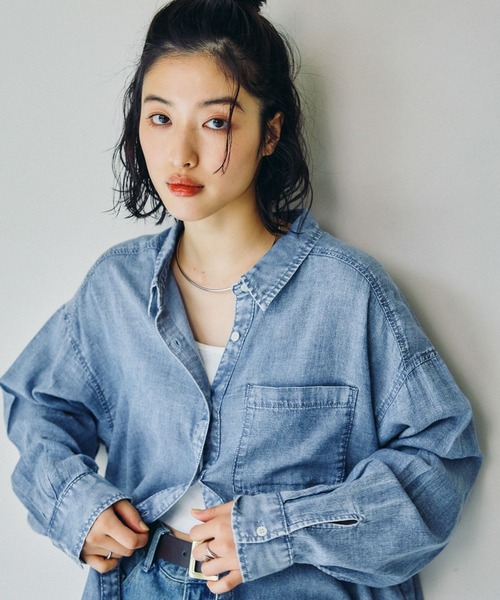 LEPSIM（レプシィム）の「AIRデニム長袖シャツ　639492（シャツ/ブラウス・レディース・グレー/ライトブルー/ブルー・FREE）」の21枚目の写真