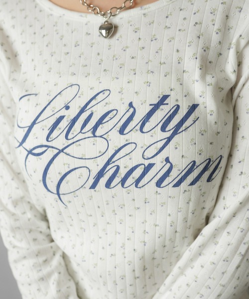 SPINNS（スピンズ）の「小花にきゅん♪ロゴ映えでつくる韓国ガーリートップス（Tシャツ/カットソー・レディース・サックスブルー/オフホワイト/グレー・ONESIZE）」の12枚目の写真