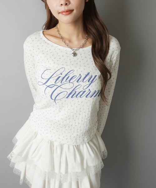 SPINNS（スピンズ）の「小花にきゅん♪ロゴ映えでつくる韓国ガーリートップス（Tシャツ/カットソー・レディース・サックスブルー/オフホワイト/グレー・ONESIZE）」の7枚目の写真