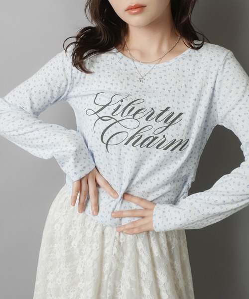SPINNS(スピンズ)の「小花にきゅん♪ロゴ映えでつくる韓国ガーリートップス(Tシャツ/カットソー・レディース・サックスブルー/オフホワイト/グレー・ONESIZE)」の19枚目の写真