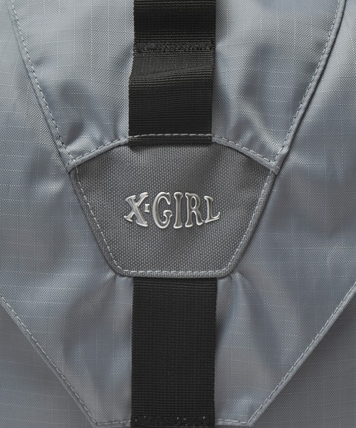 X-girl(エックスガール)の「METALLIC LOGO BACKPACK 【24L/大容量/A4サイズ/PC収納可能】(バックパック/リュック・レディース・ブラック/グレー・ONE SIZE)」の10枚目の写真