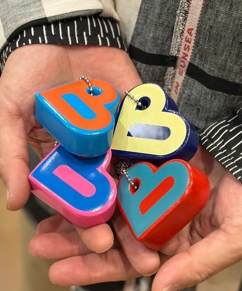 BEAMS HEART(ビームスハート)の「【ユニセックス】B-HEART ロゴ フローティング キーホルダー(キーホルダー・メンズ・ブルー/サックスブルー/レッド/ケリーグリーン/レッド系その他2・ONE SIZE)」の16枚目の写真