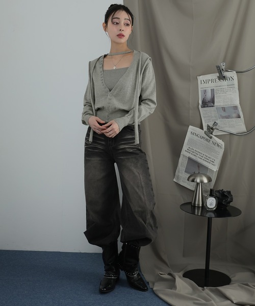 Ulysses(ユリシス)の「チョーカー付きボタンデザインカーディガン×キャミセット(カーディガン/ボレロ・レディース・ベージュ/グレー・F)」の8枚目の写真