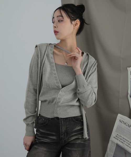 Ulysses(ユリシス)の「チョーカー付きボタンデザインカーディガン×キャミセット(カーディガン/ボレロ・レディース・ベージュ/グレー・F)」の19枚目の写真