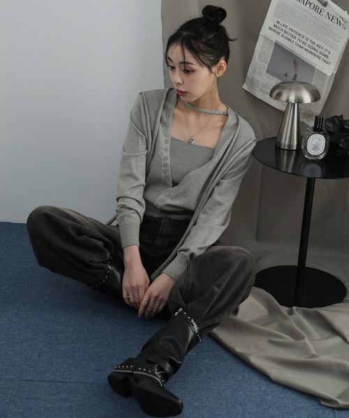 Ulysses(ユリシス)の「チョーカー付きボタンデザインカーディガン×キャミセット(カーディガン/ボレロ・レディース・ベージュ/グレー・F)」の22枚目の写真