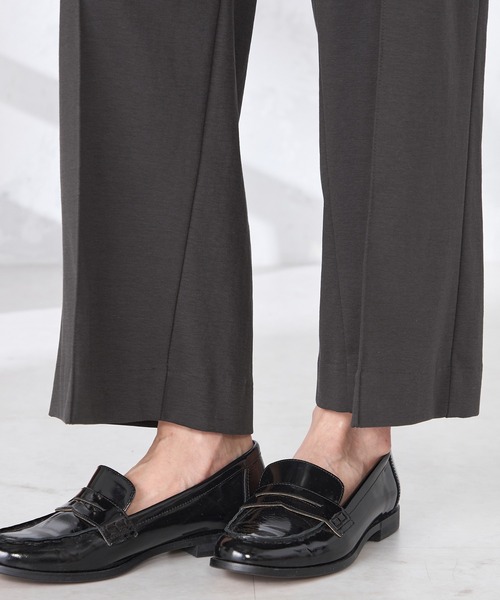 GALLORIA（ギャローリア）の「【伸縮性抜群】ピンタックワイドパンツ（その他パンツ・レディース・ブラック/チャコールグレー・L/LL/M/S）」の9枚目の写真