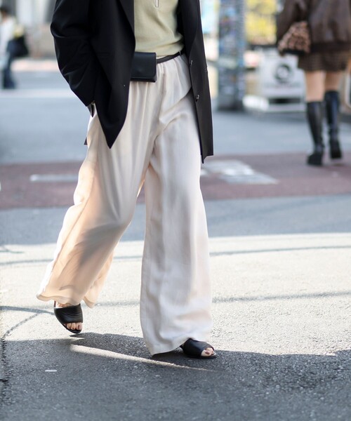 MAQWEL（マクウェル）の「《セットアップ対応》【MAQWEL/マクウェル】ウォッシャブルサテンパンツ（その他パンツ・レディース・ブラック/ダークブラウン/オフホワイト・M/S）」の16枚目の写真