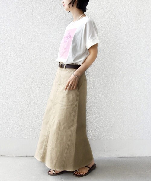 SHIPS(シップス)の「【WEB限定】オーガニック コットン ロゴ フレンチスリーブ TEE(Tシャツ/カットソー・レディース・ベージュ/ブラウン/チャコールグレー/オフホワイト・ONE SIZE)」の6枚目の写真