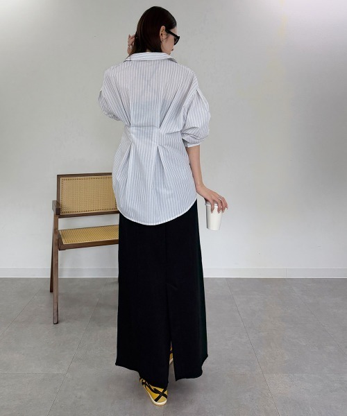 mellomela.(メロメラ)の「ウエストタックシャツ(シャツ/ブラウス・レディース・オフホワイト/ブルー系3/ベージュ系その他2/ホワイト系8/サックスブルー・FREE)」の11枚目の写真