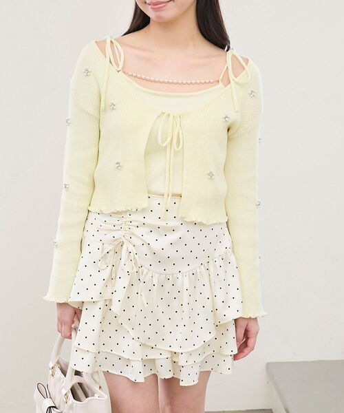 MAJESTIC LEGON（マジェスティックレゴン）の「キャミセットフラワーパールカーディガン（カーディガン/ボレロ・レディース・イエロー/グレー/ピンク/ブラック/アイボリー・MEDIUM）」の22枚目の写真