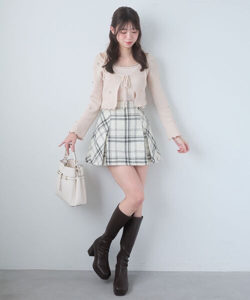 MAJESTIC LEGON（マジェスティックレゴン）の「キャミセットフラワーパールカーディガン（カーディガン/ボレロ・レディース・イエロー/グレー/ピンク/ブラック/アイボリー・MEDIUM）」の17枚目の写真