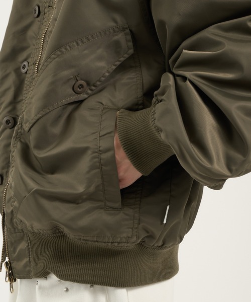 Perushu(ペルーシュ)の「L2B double zip up button flight jacket/L2B ダブルジップボタンフライトジャケット(ブルゾン・メンズ・カーキ/ブラック/ブラウン・MEDIUM/LARGE)」の5枚目の写真