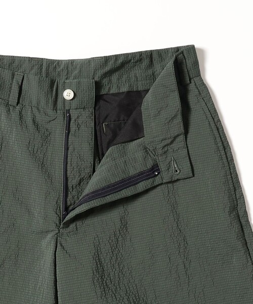BEAMS PLUS(ビームスプラス)の「Plain Front Shorts Seersucker Gingham(その他パンツ・メンズ・ブルー/グリーン・SMALL/MEDIUM/LARGE/X-LARGE)」の19枚目の写真