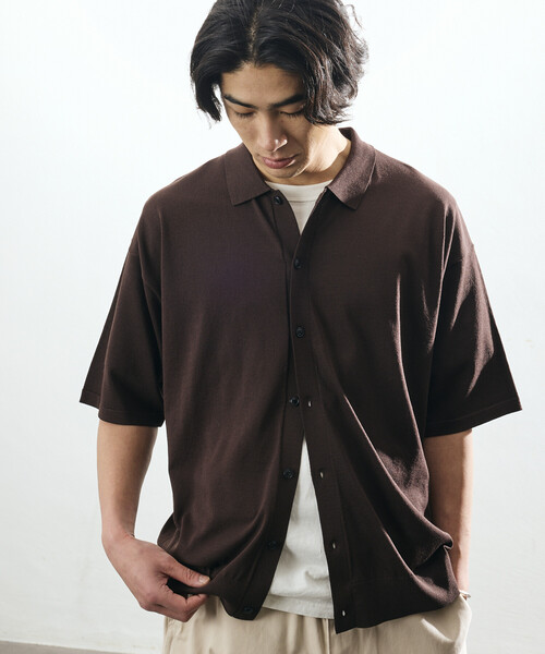 FREAK'S STORE（フリークスストア）の「限定展開 Relax Fit リラックスフィット クールタッチ ポロカラー ショートスリーブ ニットシャツ（ポロシャツ・メンズ・ブラック/チャコールグレー/ブラウン/ネイビー・LARGE/MEDIUM）」の4枚目の写真