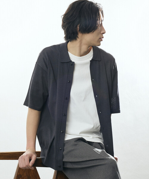 FREAK'S STORE（フリークスストア）の「限定展開 Relax Fit リラックスフィット クールタッチ ポロカラー ショートスリーブ ニットシャツ（ポロシャツ・メンズ・ブラック/チャコールグレー/ブラウン/ネイビー・LARGE/MEDIUM）」の3枚目の写真