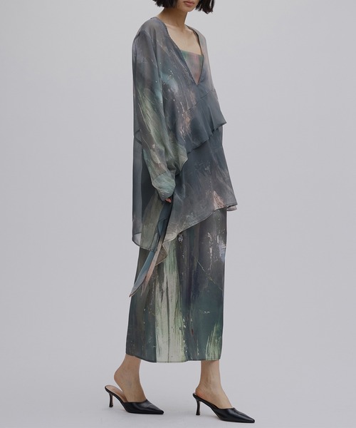Ameri(アメリ)の「PAINTED TEXTURE ART LAYERED DRESS(ドレス・レディース・イエロー/カーキ・MEDIUM/SMALL)」の5枚目の写真