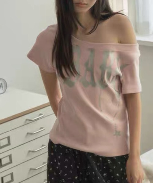 ViViDAY(ビビデー)の「フロント英字&星ロゴ カモフラ柄ショートtシャツ(Tシャツ/カットソー・レディース・カーキ/ピンク/ホワイト・M)」の12枚目の写真
