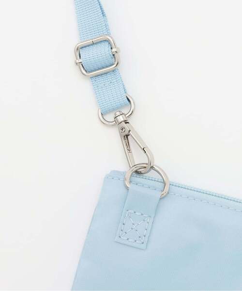 mezzo piano Junior（メゾピアノジュニア）の「【人気商品再入荷】【直営店で取り扱い無し】デイリーサコッシュ（School対応）（ショルダーバッグ・キッズ・ブラック/ライトブルー・F）」の4枚目の写真