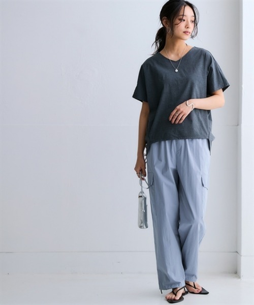 nissen（ニッセン）の「マルチドライカットソーVネックコクーンゆるシルエットプルオーバー（水陸両用・接触冷感・UVカット・吸汗速乾）＜大きいサイズ有＞（Tシャツ/カットソー・レディース・ベージュ/ライトグリーン/ピンク/ブルー/チャコールグレー/アイボリー・3L/LL/L/M/S）」の17枚目の写真