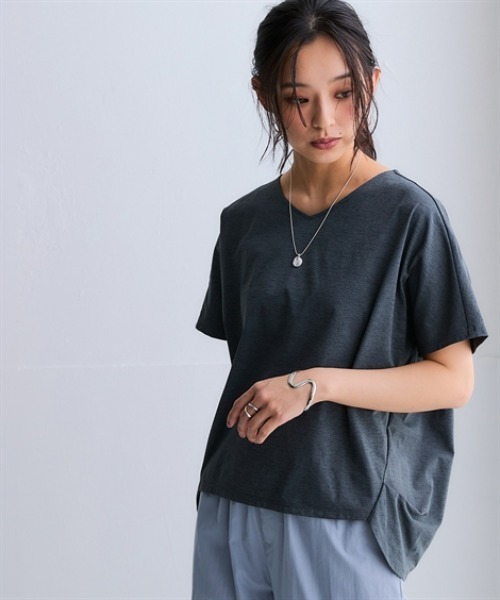 nissen（ニッセン）の「マルチドライカットソーVネックコクーンゆるシルエットプルオーバー（水陸両用・接触冷感・UVカット・吸汗速乾）＜大きいサイズ有＞（Tシャツ/カットソー・レディース・ベージュ/ライトグリーン/ピンク/ブルー/チャコールグレー/アイボリー・3L/LL/L/M/S）」の18枚目の写真