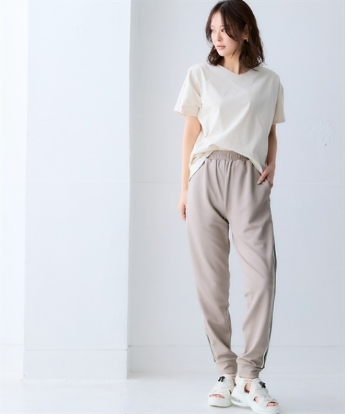 nissen（ニッセン）の「マルチドライカットソーVネックコクーンゆるシルエットプルオーバー（水陸両用・接触冷感・UVカット・吸汗速乾）＜大きいサイズ有＞（Tシャツ/カットソー・レディース・ベージュ/ライトグリーン/ピンク/ブルー/チャコールグレー/アイボリー・3L/LL/L/M/S）」の19枚目の写真