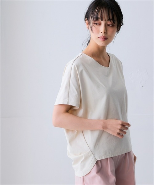 nissen（ニッセン）の「マルチドライカットソーVネックコクーンゆるシルエットプルオーバー（水陸両用・接触冷感・UVカット・吸汗速乾）＜大きいサイズ有＞（Tシャツ/カットソー・レディース・ベージュ/ライトグリーン/ピンク/ブルー/チャコールグレー/アイボリー・3L/LL/L/M/S）」の21枚目の写真