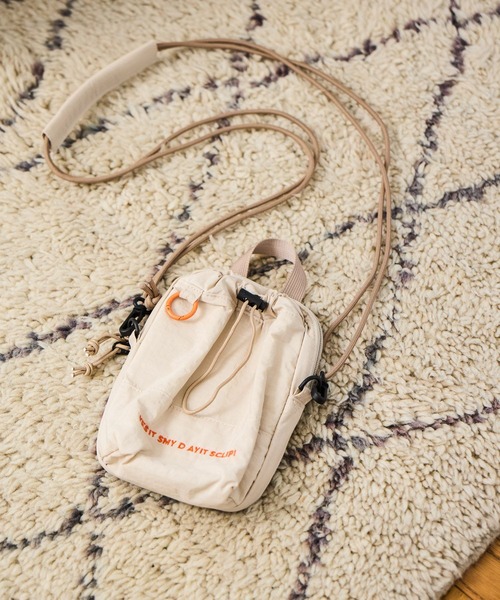 studio CLIP（スタディオクリップ）の「保冷シート付きお財布ショルダーバッグ（ショルダーバッグ・レディース・アイボリー/ブラック/ブルー・FREE）」の2枚目の写真