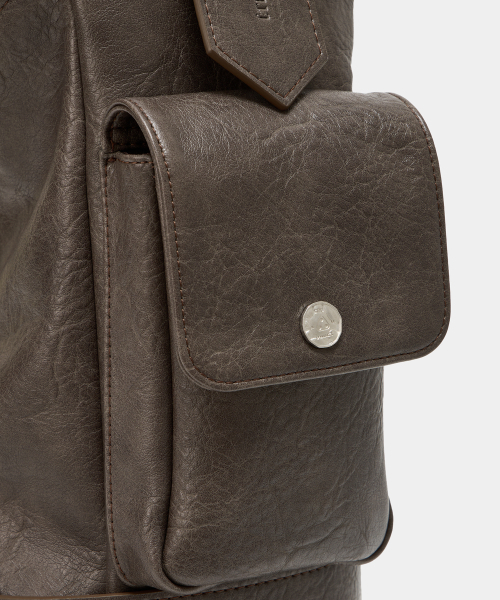 ETRE AU SOMMET（エトレオソメ）の「Strap Belt Eyelet Cross Big Bag (Brown)（ショルダーバッグ・レディース・その他・FREE）」の11枚目の写真