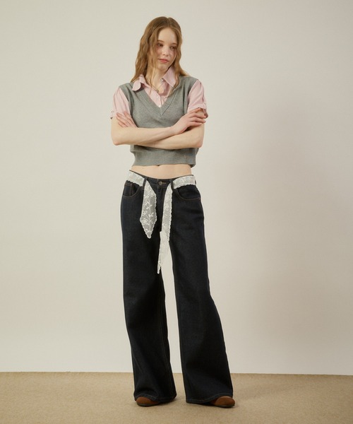 hazyl(ヘイジル)の「Low-rise wide-leg pants/ローライズワイドレッグパンツ(デニムパンツ・レディース・ベージュ/インディゴブルー・MEDIUM/SMALL)」の13枚目の写真