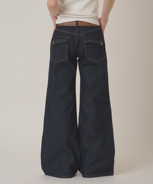 hazyl(ヘイジル)の「Low-rise wide-leg pants/ローライズワイドレッグパンツ(デニムパンツ・レディース・ベージュ/インディゴブルー・MEDIUM/SMALL)」の9枚目の写真