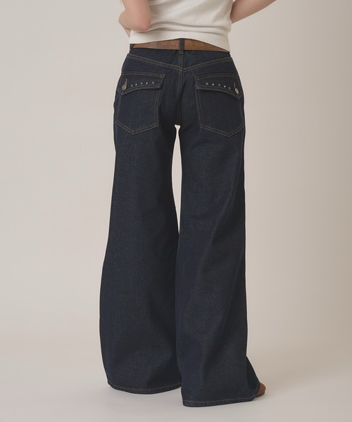 hazyl(ヘイジル)の「Low-rise wide-leg pants/ローライズワイドレッグパンツ(デニムパンツ・レディース・ベージュ/インディゴブルー・MEDIUM/SMALL)」の10枚目の写真