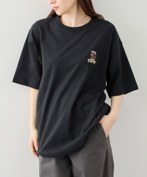 Mac-House(マックハウス)の「オジー ワンポイント サガラ刺繍 クルーネック 半袖Tシャツ(Tシャツ/カットソー・メンズ・ブラック/グレイッシュベージュ/ブルーグレー/ホワイト・L/M)」の2枚目の写真