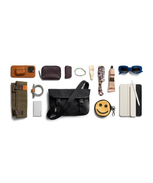 Bellroy(ベルロイ)の「Bellroy-メッセンジャーバッグ Cinch Mini Messenger Bag(メッセンジャーバッグ・メンズ・ブラック/ライトグリーン/バーガンディー・ONE SIZE/ONESIZE)」の11枚目の写真