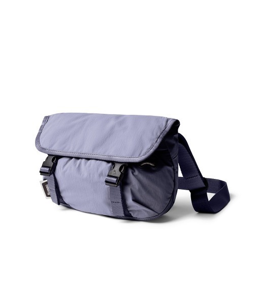 Bellroy(ベルロイ)の「Bellroy-メッセンジャーバッグ Cinch Mini Messenger Bag(メッセンジャーバッグ・メンズ・ブラック/ライトグリーン/バーガンディー・ONE SIZE/ONESIZE)」の18枚目の写真