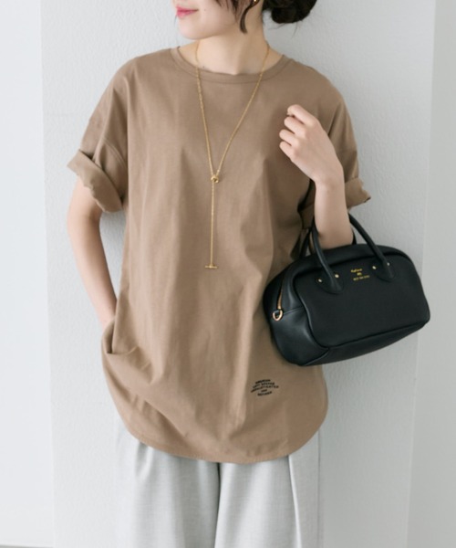 PUAL CE CIN（ピュアルセシン）の「汗ジミ防止加工ワンポイントロゴ刺繍Tシャツ（Tシャツ/カットソー・レディース・スミクロ/ベージュ/オフホワイト・FREE）」の3枚目の写真